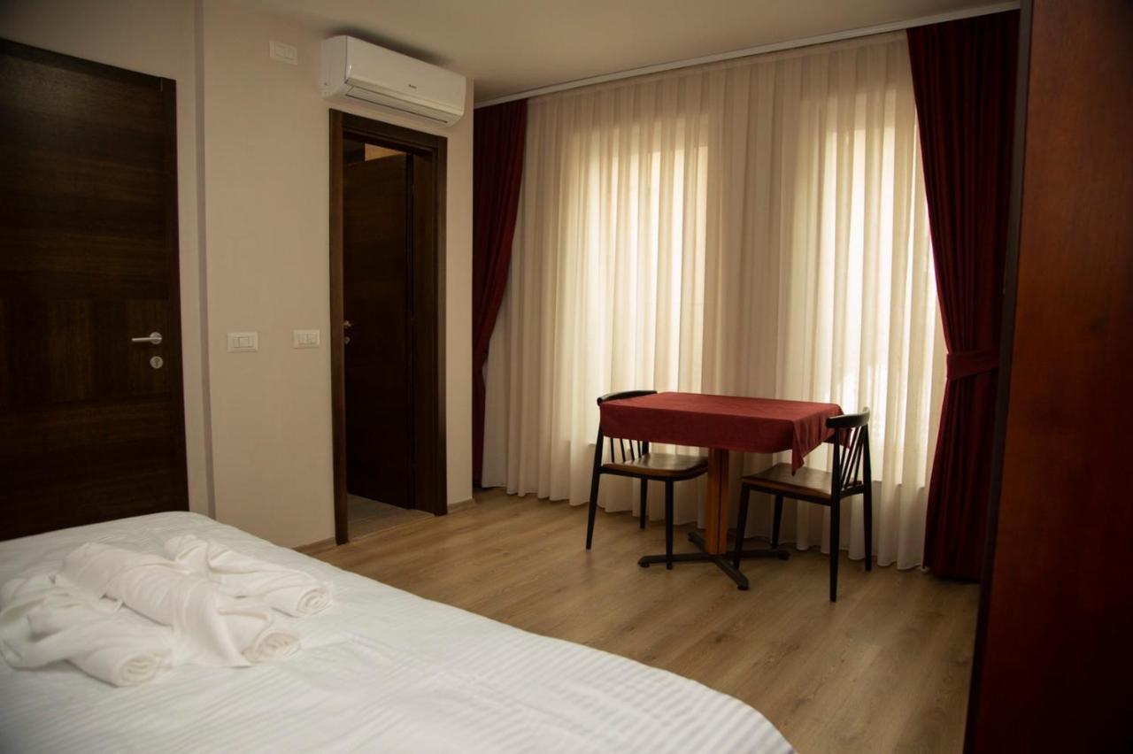 Hotel Oferta Prizren Exteriér fotografie